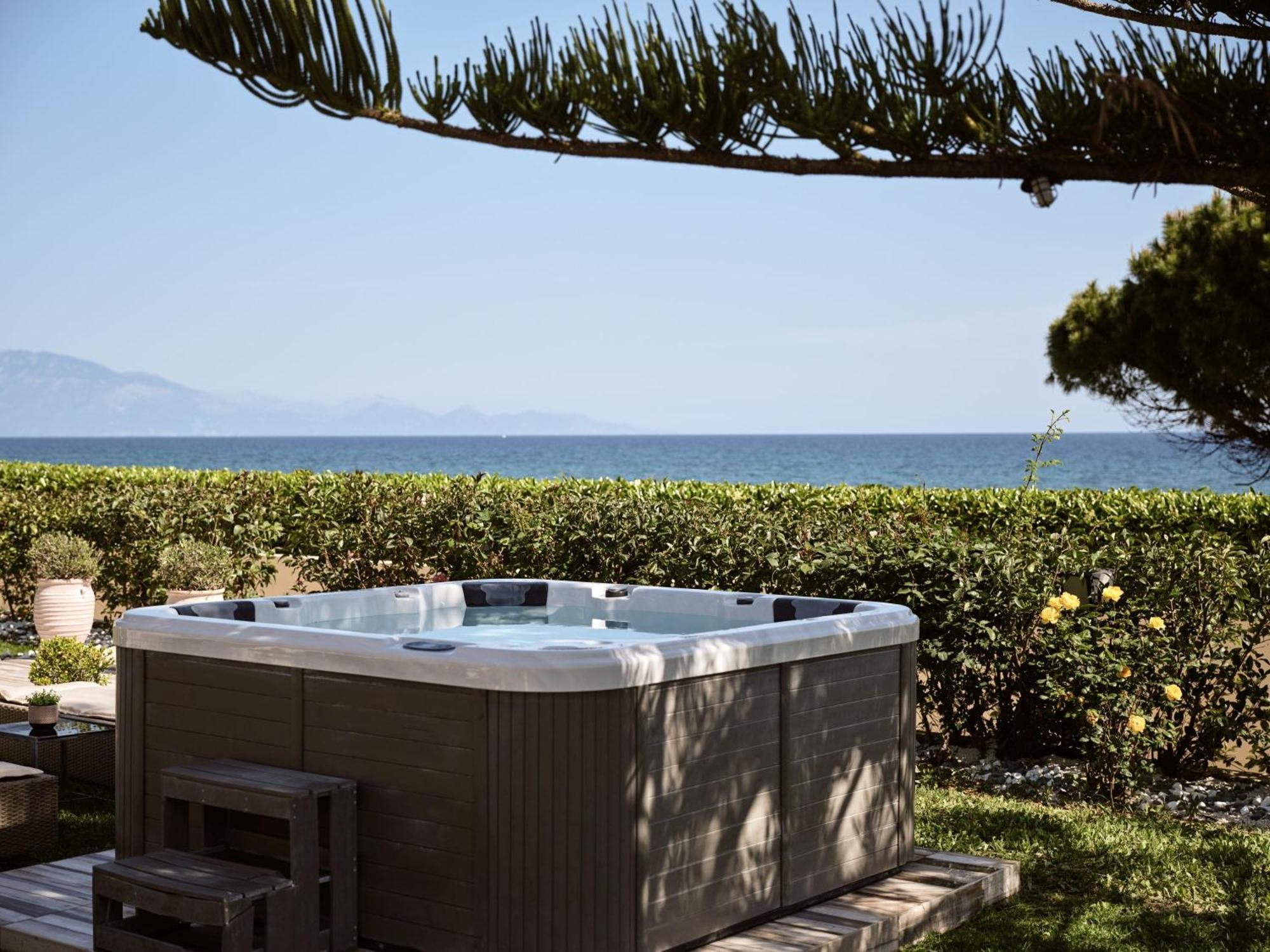 Sea Elegance Villa - On The Beach, By Zantewize Psarou  Kültér fotó